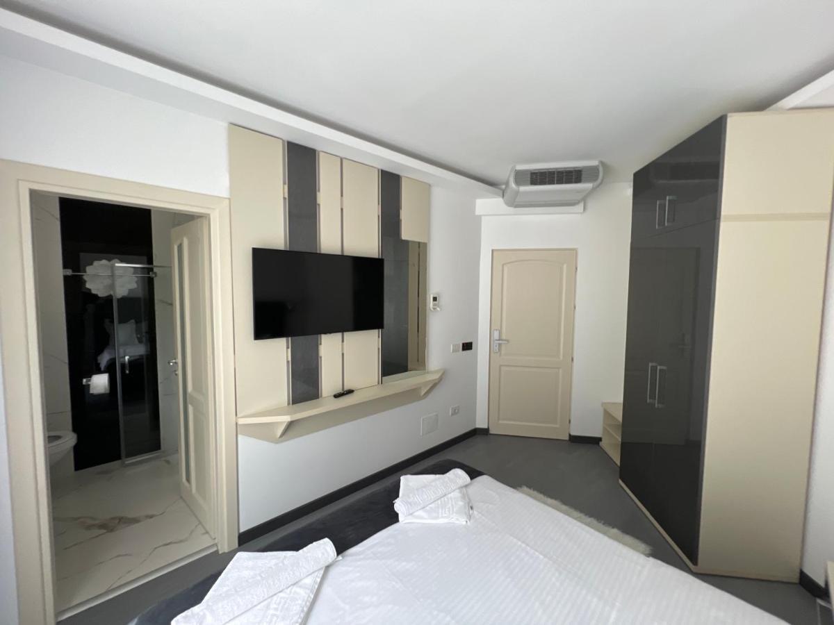 Ocaua Lui Cuza Hotel Tecuci Ngoại thất bức ảnh